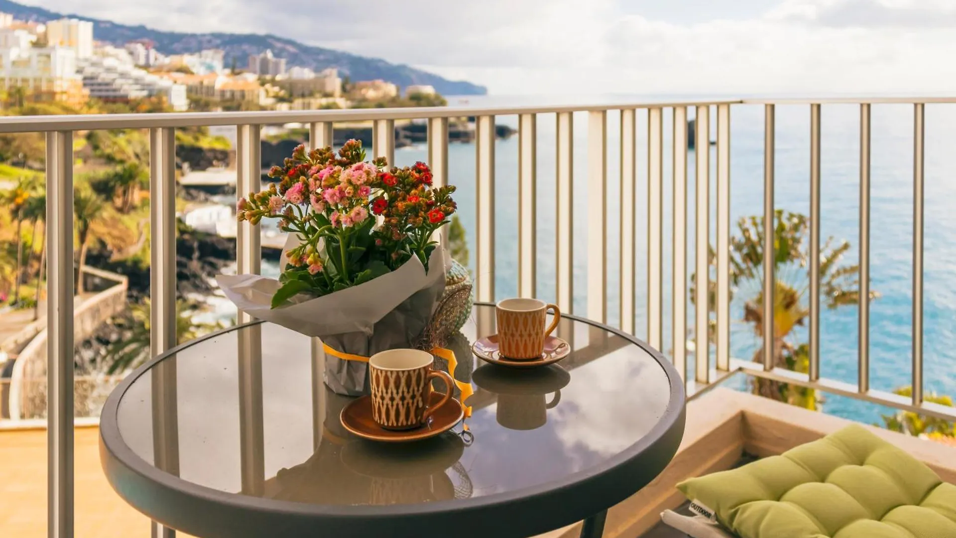 Apartamentos Do Mar Funchal  0*, Funchal (Madeira) Portugal