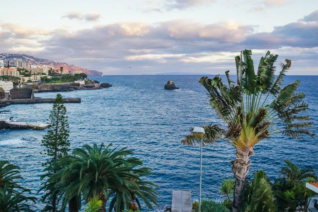 Apartamentos Do Mar Funchal  Apartment Funchal (Madeira)